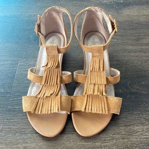 Clarks Fringe Sandals | Size 7.5